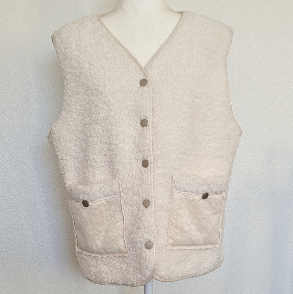 Cherish Cream Sherpa & Faux Suede Oversized Button Down Vest Size XS/S